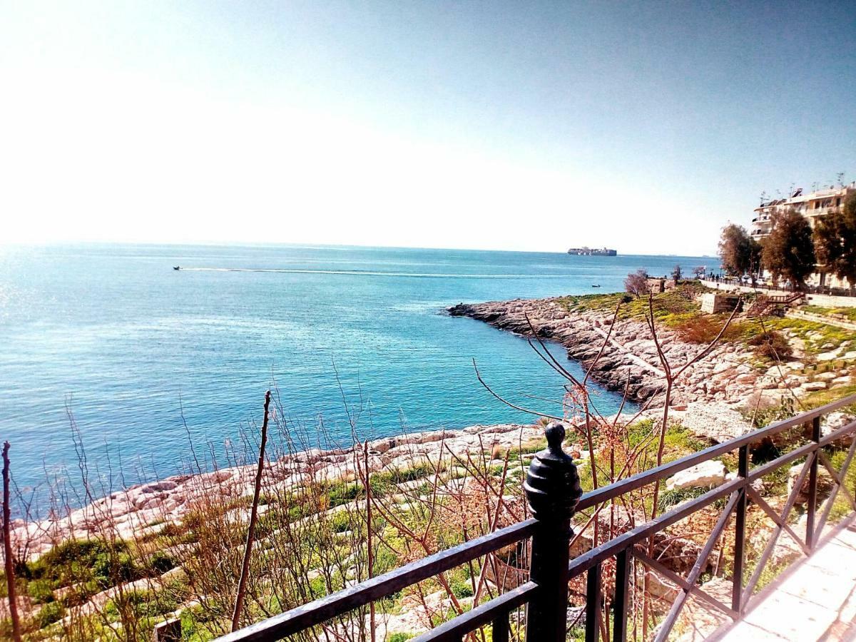 Φωτεινό Διαμέρισμα Πειραιας بيرايوس المظهر الخارجي الصورة