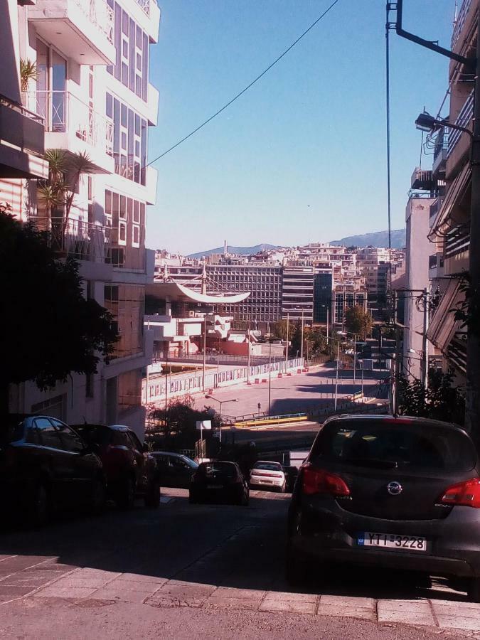 شقة Φωτεινό Διαμέρισμα Πειραιας بيرايوس المظهر الخارجي الصورة